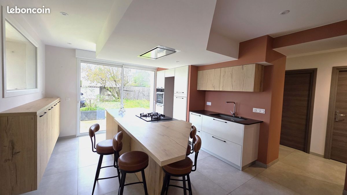 Maison 7 pièces 197 m² · à Romans-sur-Isère · 197 m² · 299 000 €