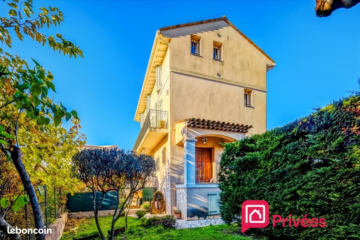 Appartement 4 pièces 118 m² · à Cannes · 118 m² · 470 000 €