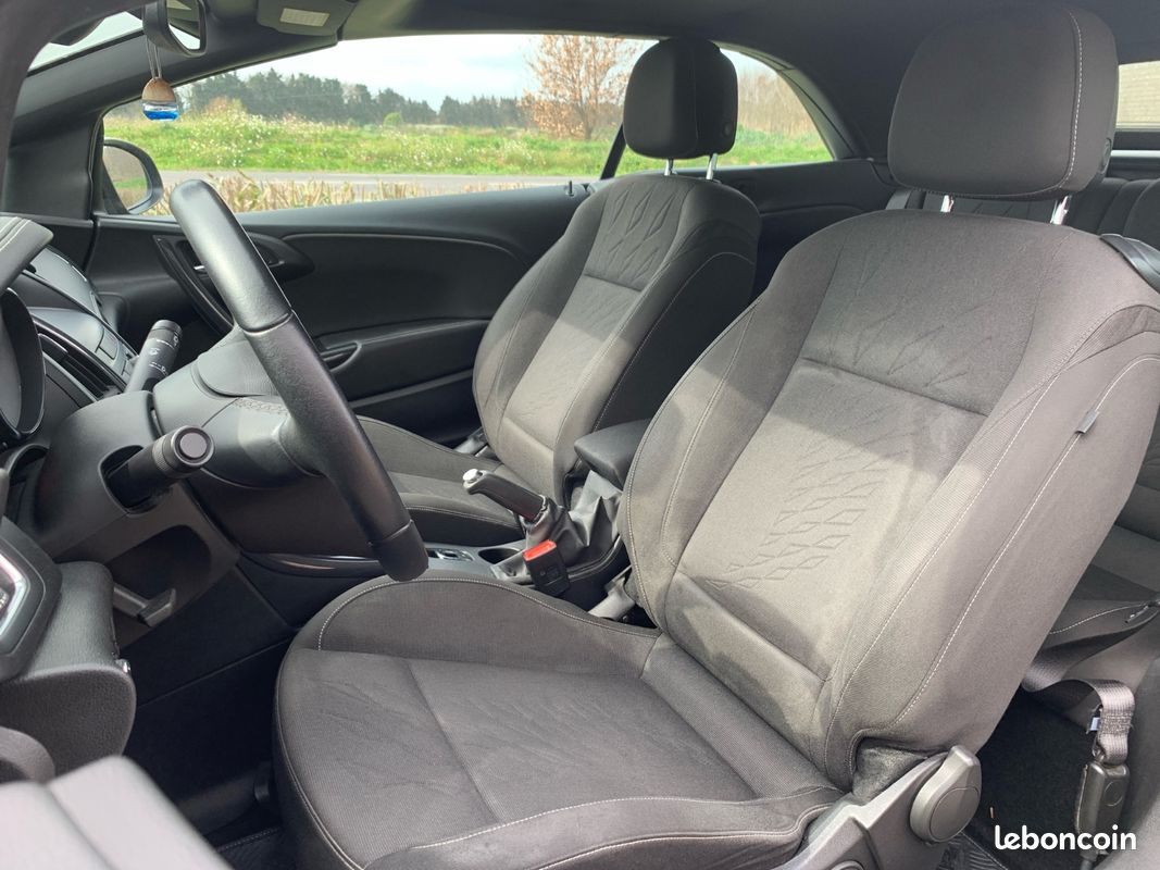 OPEL CASCADA 1.4 Turbo 140 ch Start/Stop Radar de stationnement avant/arrière Garantie 12 mois Europe (image 15)
