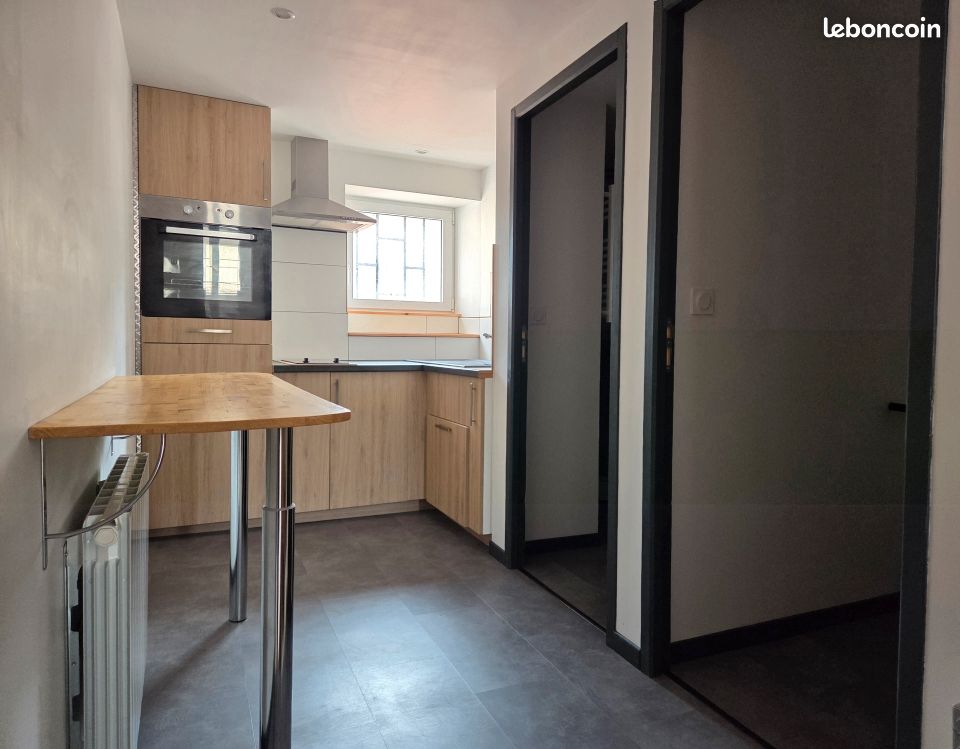 Maison 2 pièces 47 m² · à Fontenay-le-Comte · 47 m² · 670 €