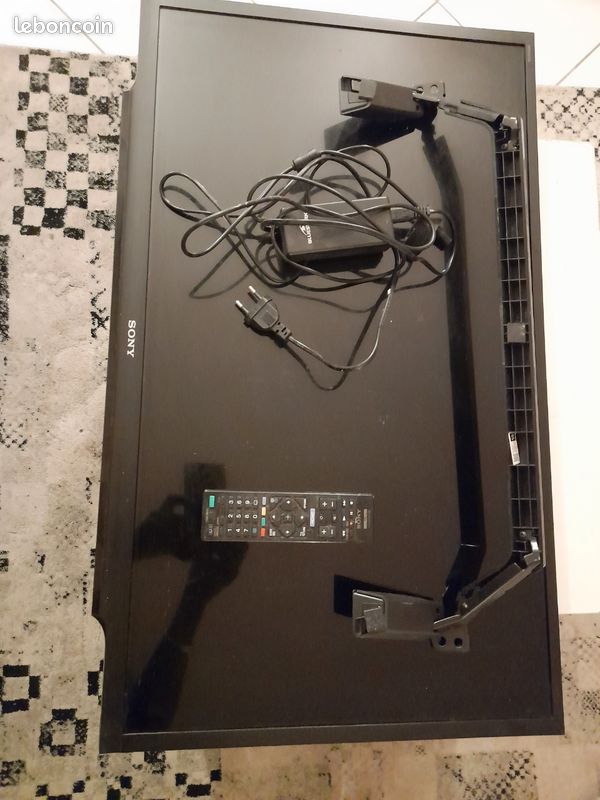 Télévision Sony 32" 80 cm (image 1)
