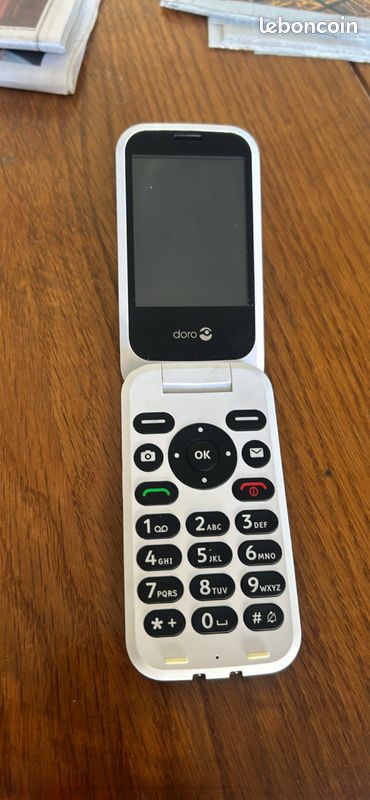 Vends téléphone doro 6820 (image 2)