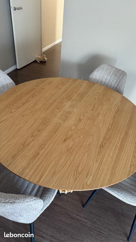 Table à manger ronde (image 3)
