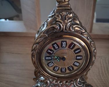 Une Pendule Miniature En émail, début XIXème Siècle