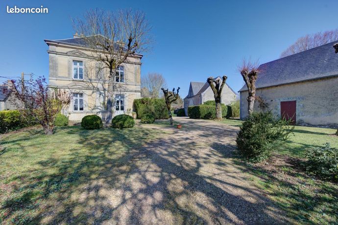 Maison 7 pièces 240 m²
