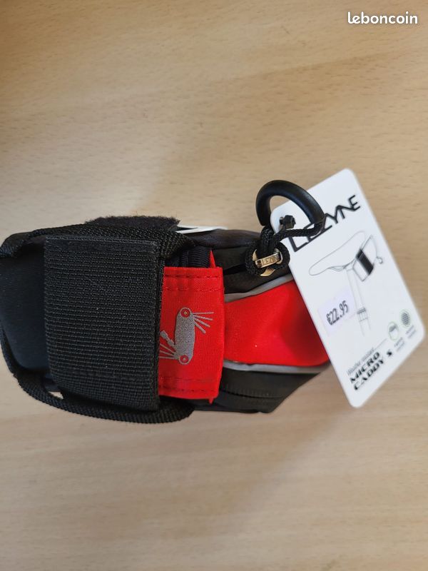 Sacoche de selle LEZYNE Micro Caddy S – Rouge/Noir Équipements vélos
