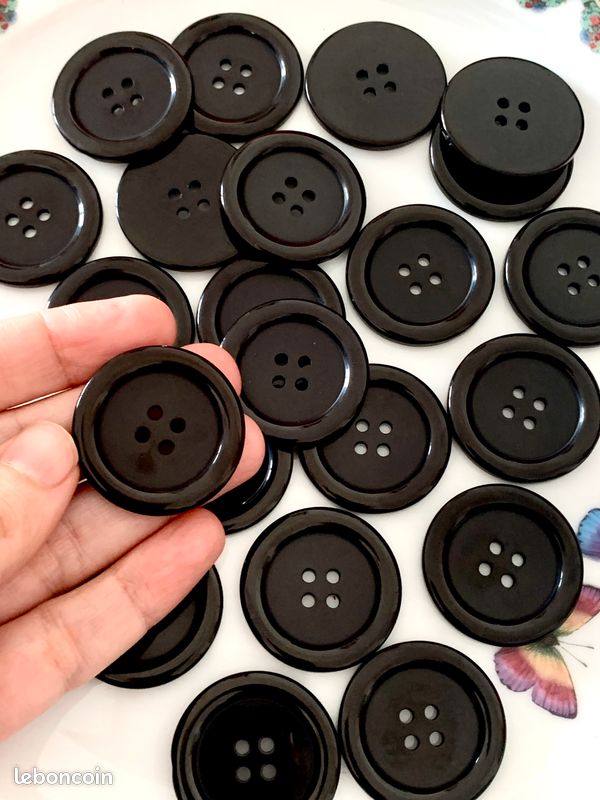 Lot De 20 Boutons Noirs Ronds 4 Trous - 10 Mm - Pour Couture, Scrapbooking - Neuf
