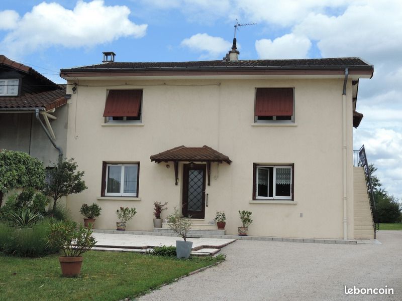 Maison 5 pièces 148 m² · à Bourg-en-Bresse · 148 m² · 275 000 €