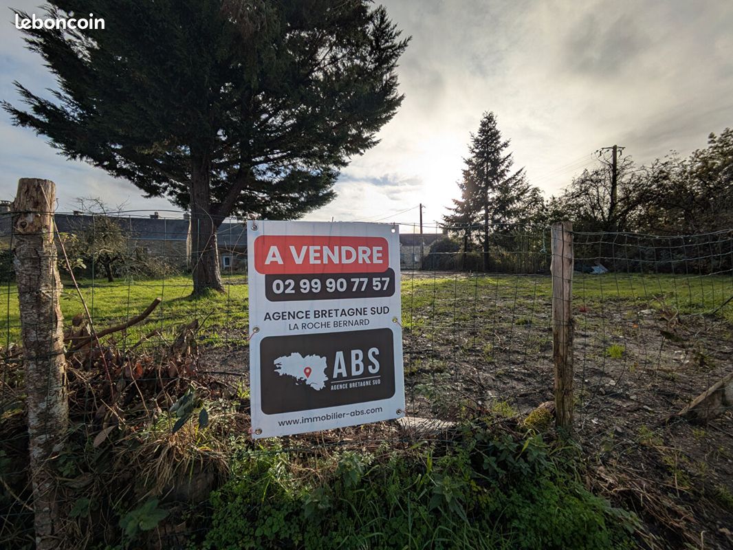 Terrain 600 m² · à Saint-Dolay · 600 m² · 59 800 €