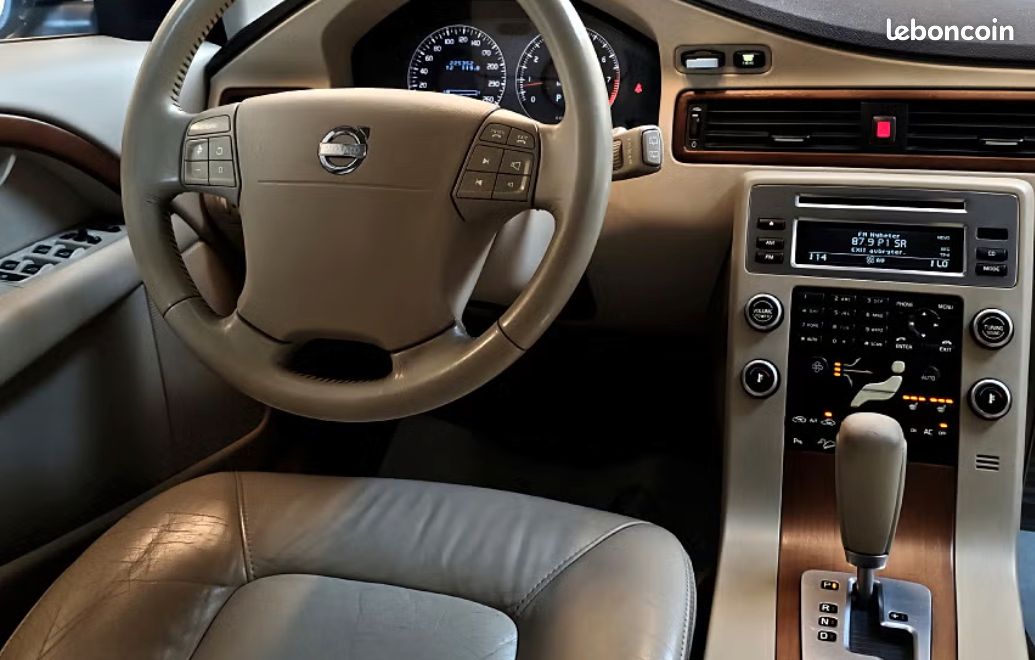 Volvo xc70 3.2 summum bva 225000km attelage (image 2)