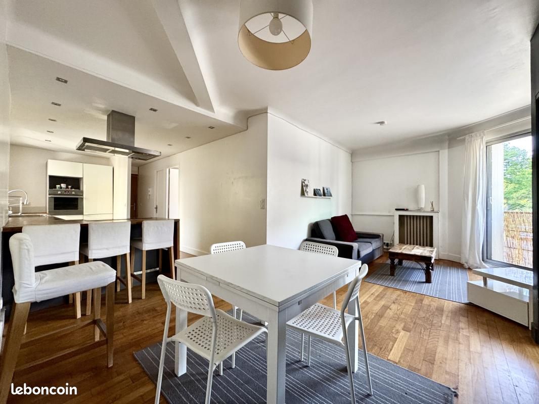 Appartement 3 pièces 64 m² · à Paris · 64 m² · 585 000 €