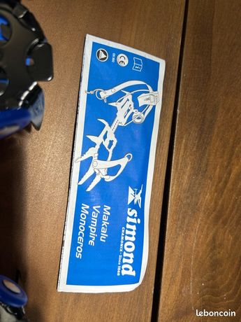 Crampons Acier Alpinisme SIMOND CHAMONIX – Vintage – Paire