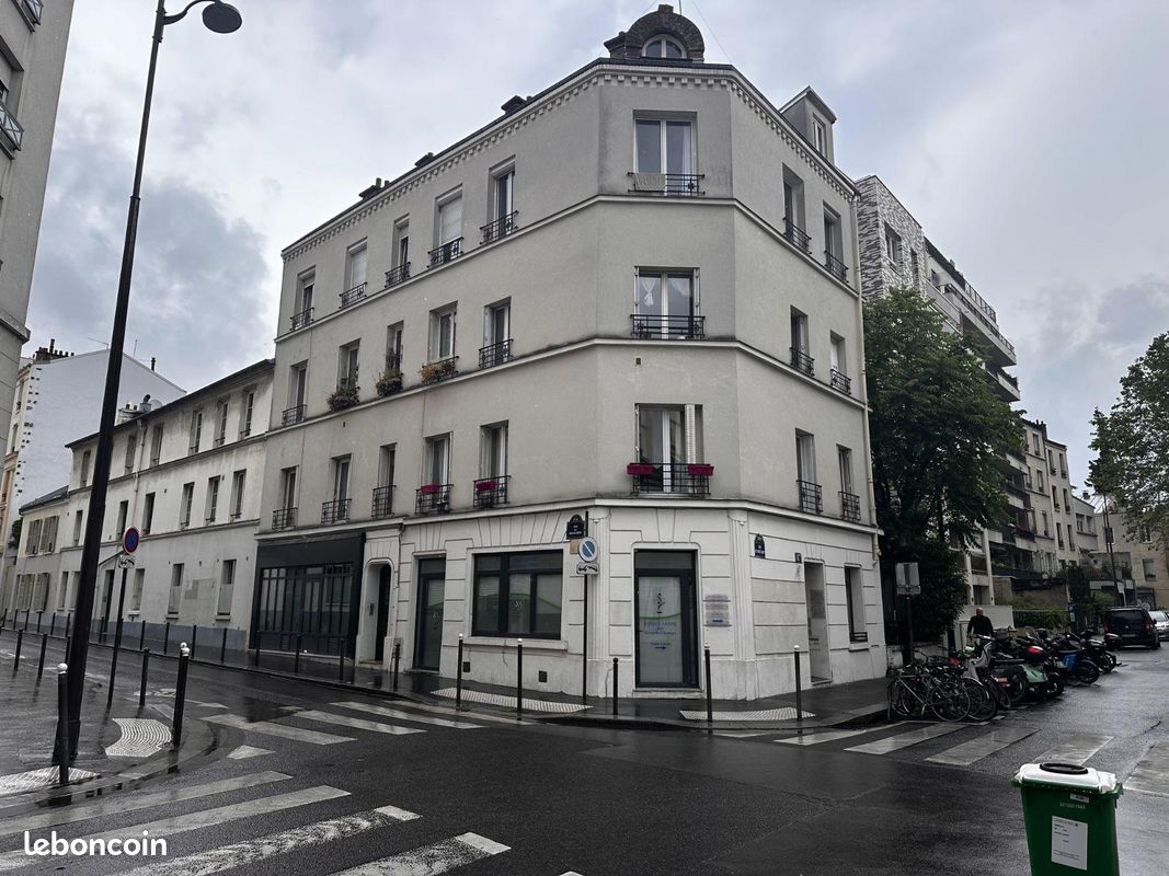 Appartement 2 pièces 27 m² · à Paris · 27 m² · 279 600 €