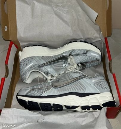 Nike Zoom Vomero 5 Photon Dust 38 (image 3)
