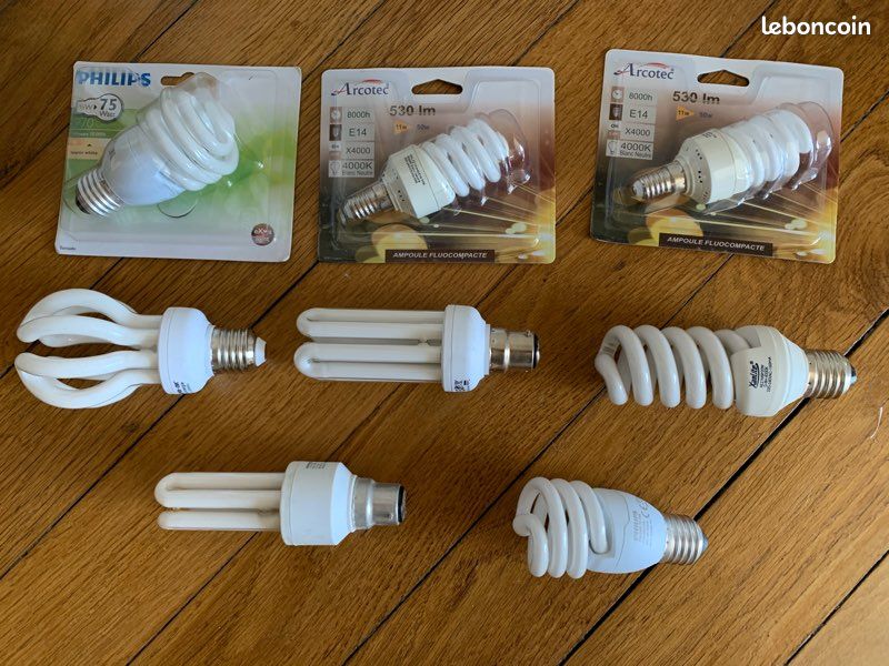 Lot de 8 ampoules spirales neuves et com neuves (image 2)