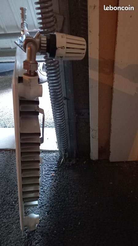 Radiateur en acier gaz avec robinet thermostatique idéal petite pièce (image 2)