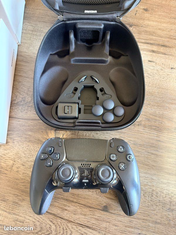 Manette PS5 Sony DualSense Edge noire + boîte, housse et accessoires (image 2)