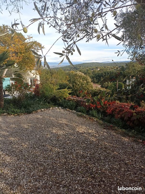 Appartement 1 pièce 14 m² · à Venelles · 14 m² · 530 €/mois
