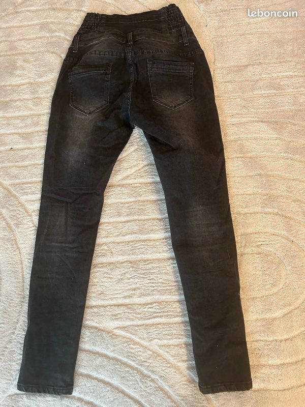 Jeans noir délavé femme t.42 (image 3)
