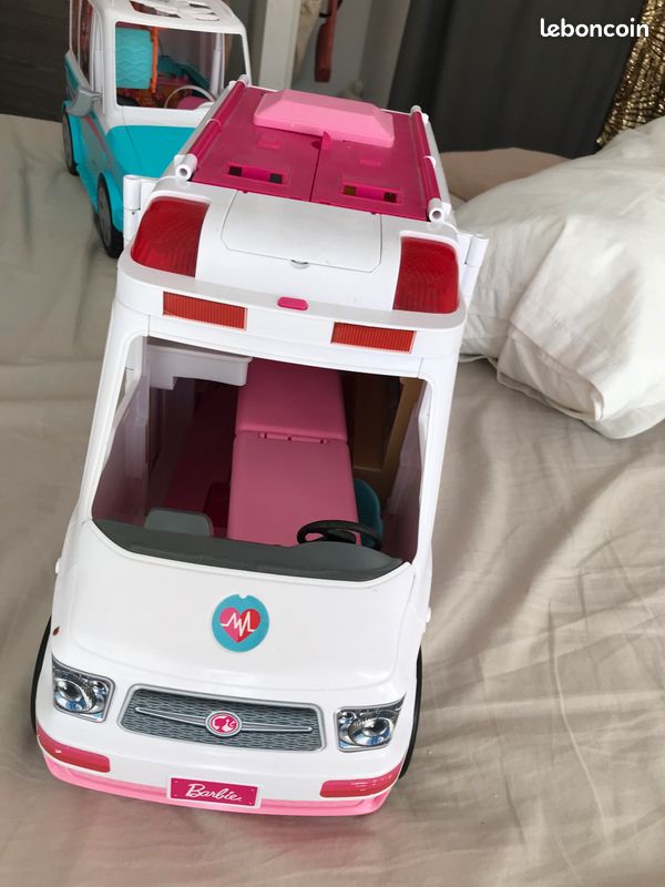 Ambulance Barbie (image 8)