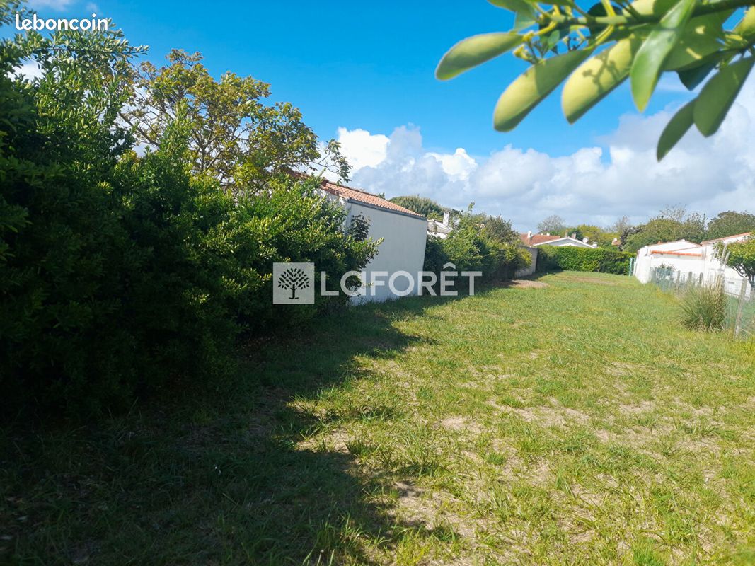 Terrain 555 m² · à La Brée-les-Bains · 555 m² · 137 500 €