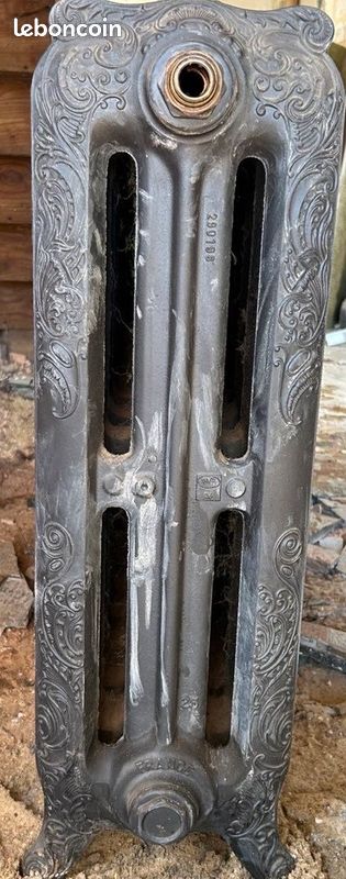 Radiateur en fonte fleurie (image 2)