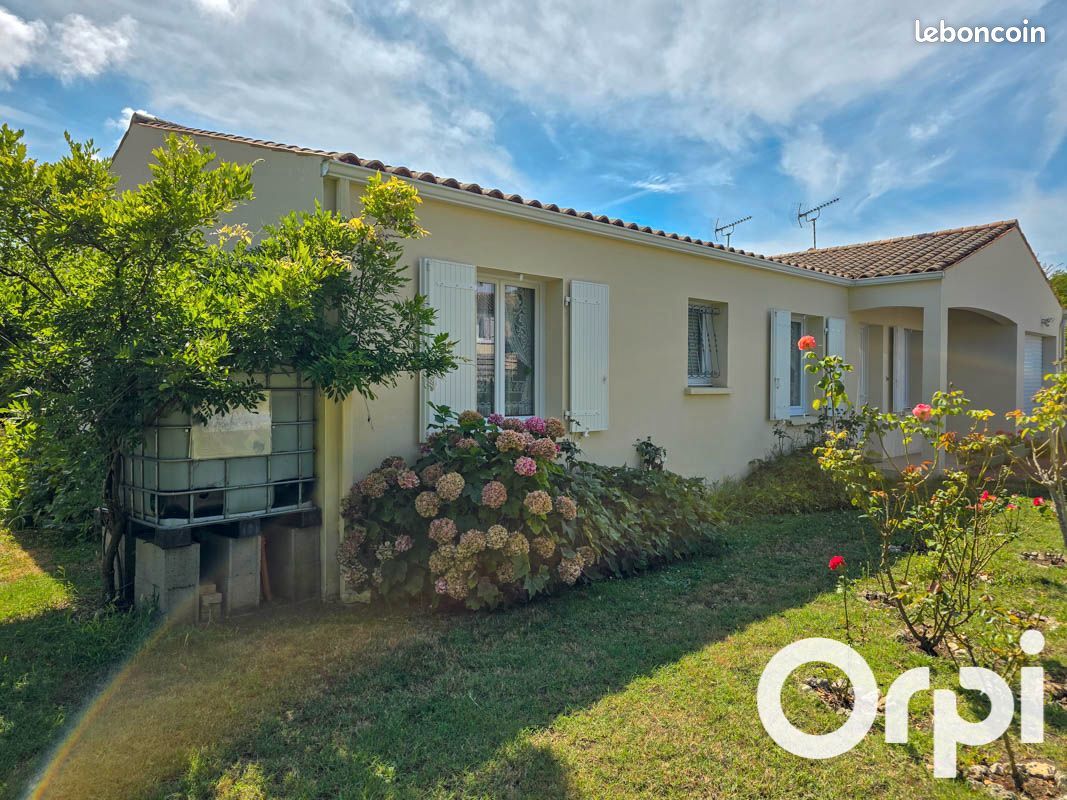 Maison 5 pièces 93 m² · à Saint-Laurent-de-la-Prée · 93 m² · 283 500 €