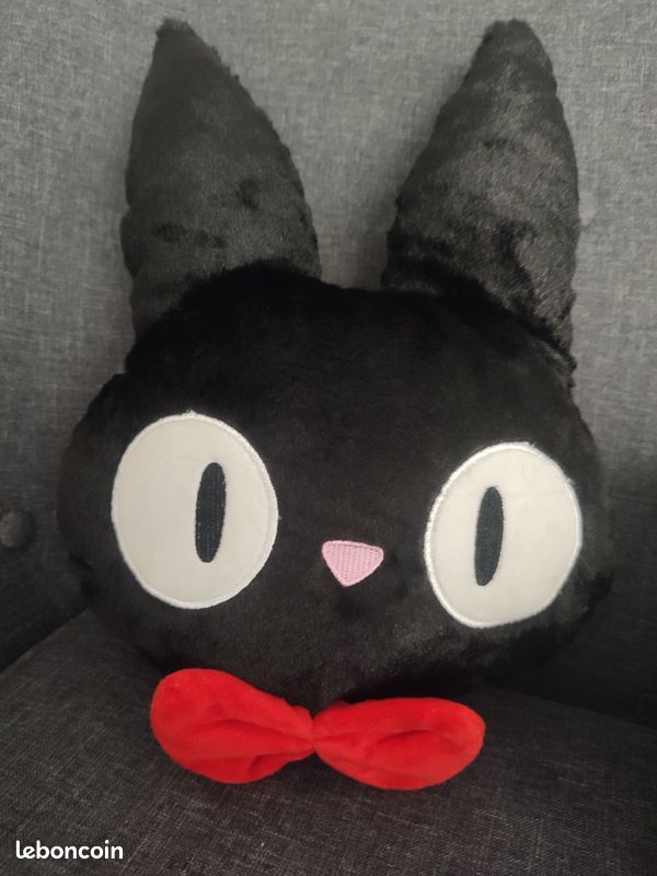 Joli coussin Jiji Ghibli tête de chat (image 1)