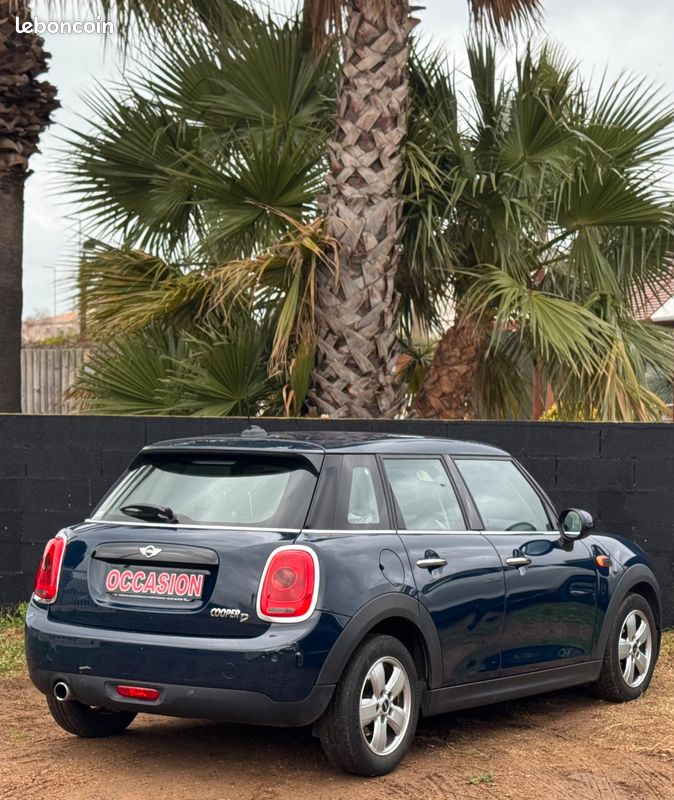 Mini Cooper D 5 portes Boite Auto (image 3)