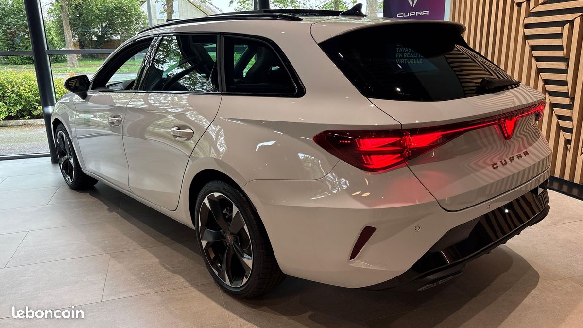 CUPRA Leon Sportstourer 1.5 eTSI Hybrid 150 ch DSG7 V (image 3)