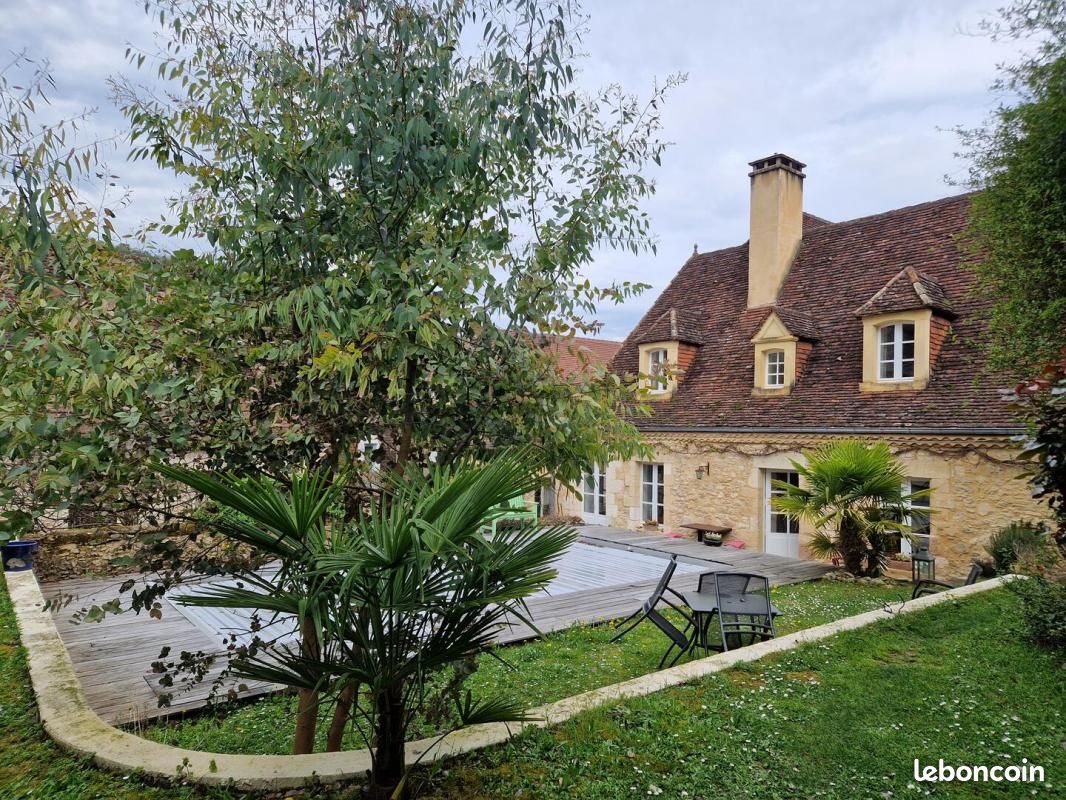Maison 6 pièces 231 m² (image 1)