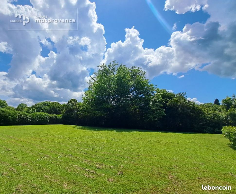 Terrain à bâtir de 1700 m² à SAINT-REMY-DE-PROVENCE (13) · à Saint-Rémy-de-Provence · 650 000 €