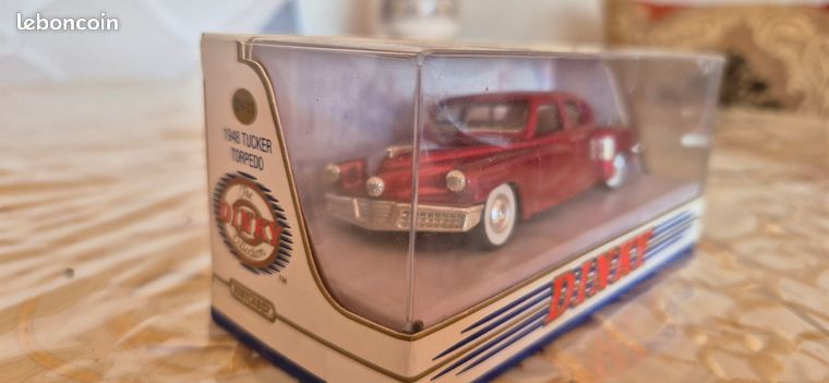 Tucker Torpedo (1948) 1/43 The Dinky Collection Bleu Métal Matchbox