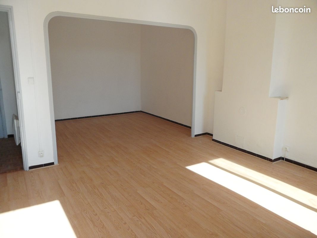 Appartement 1 pièce 47 m² · à Hyères · 47 m² · 536 €