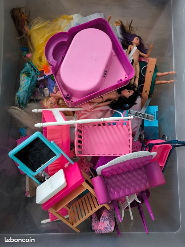 Énorme lot de barbie et figurines (image 15)
