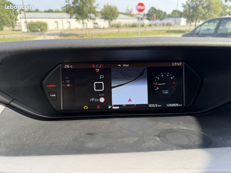 Citroen C4 PICASSO BLUEHDI 120CH FEEL S&S EAT6 (image 28)