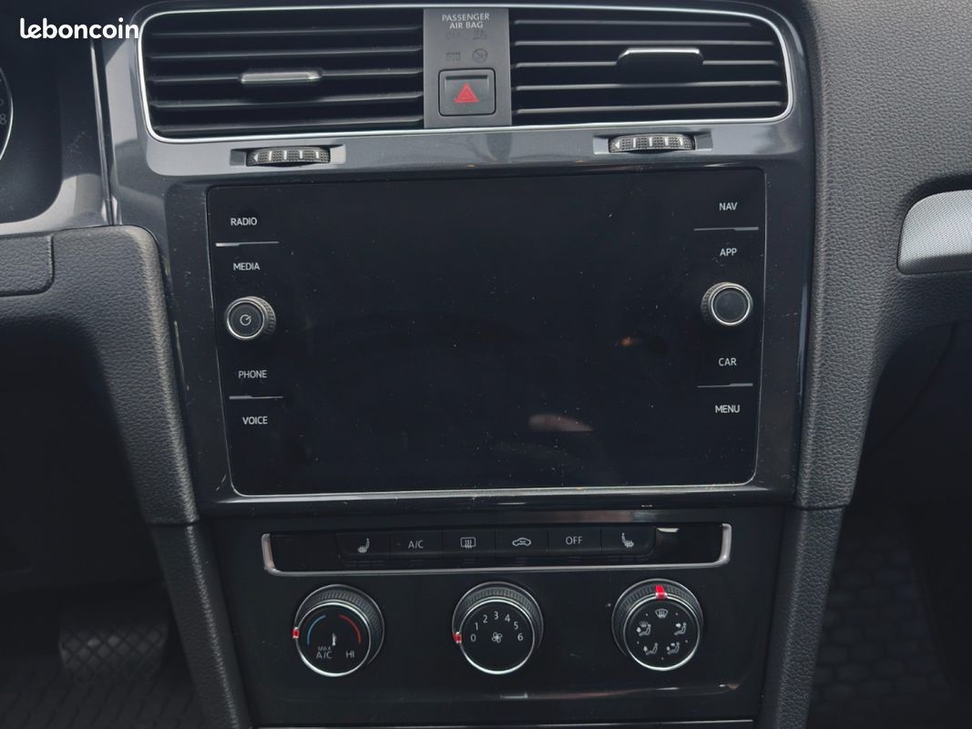VOLKSWAGEN GOLF 1.6 TDI 115 FAP DSG7 Confortline (image 14)