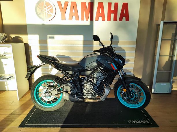 Moto YAMAHA MT-07 (47.5CV)/ CYAN STORM neuve