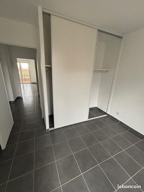 Appartement a louer vaulx-en-velin - 3 pièce(s) - 65 m2 - Surfyn