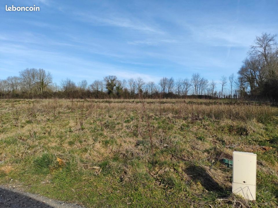 Terrain 581 m² Genneville · 67 900 €