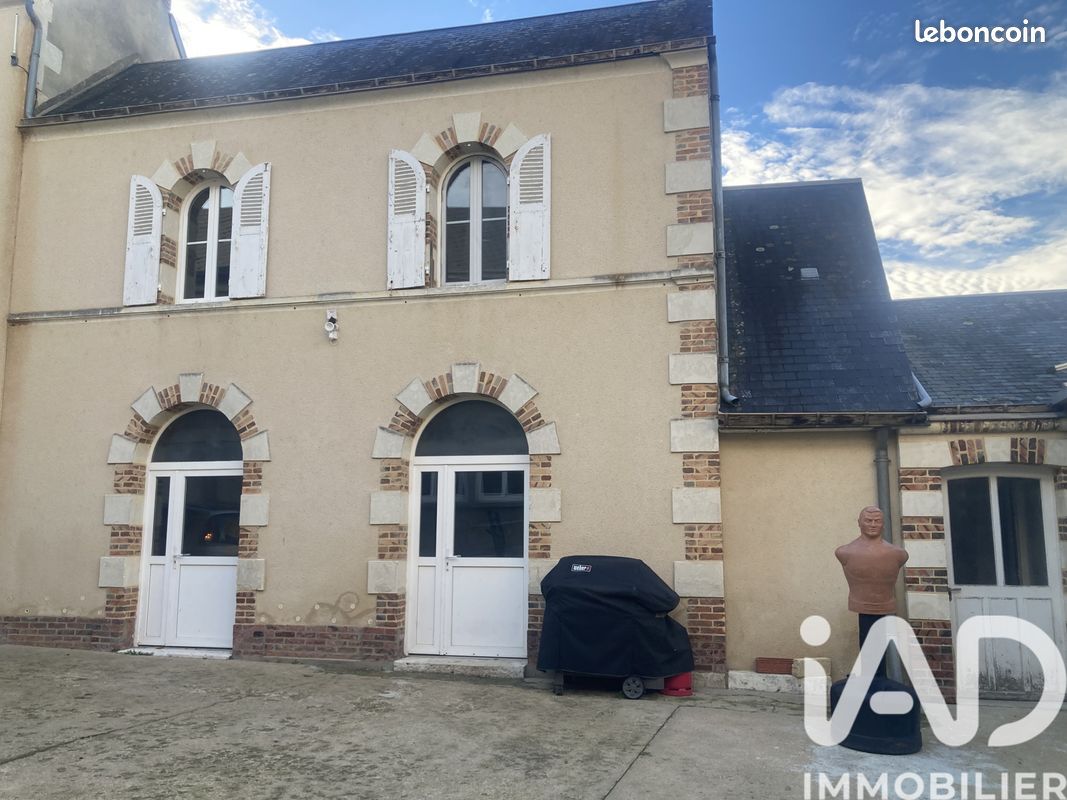 Immeuble 94 m² · à Bessé-sur-Braye · 94 m² · 39 000 €