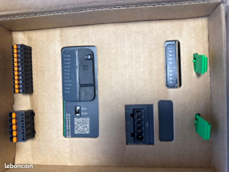 Automate Schneider Modicon TM262L10MESE8T (image 3)