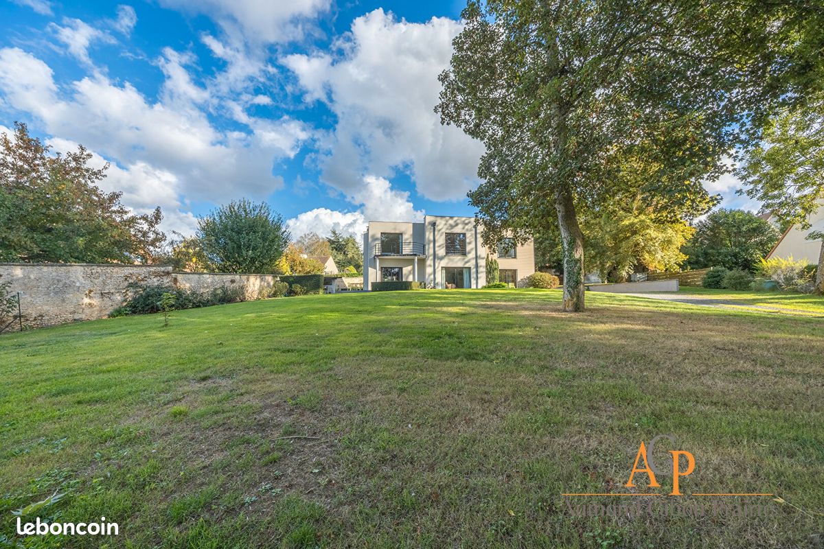 Maison 7 pièces 202 m² · à Ranville · 202 m² · 699 000 €