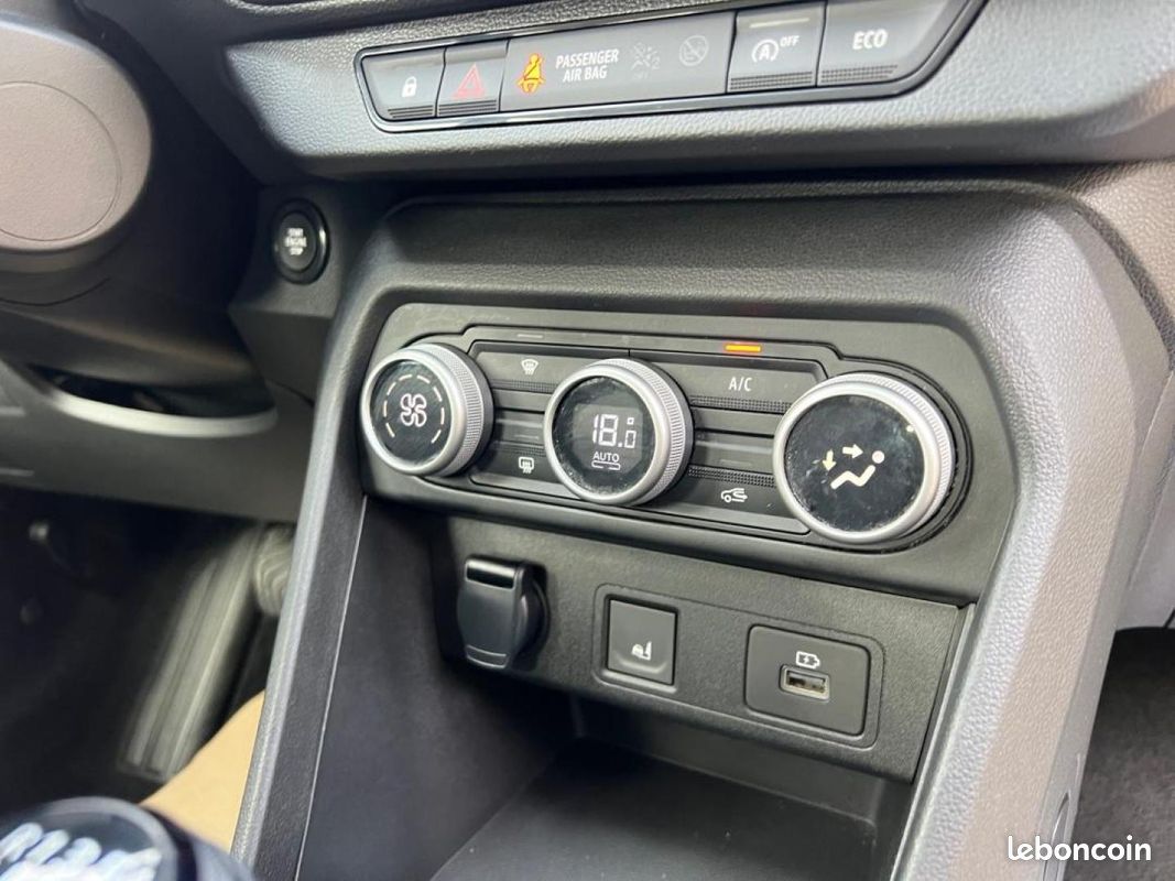Dacia Sandero 1.0 TCe 110ch Stepway Extreme (image 23)