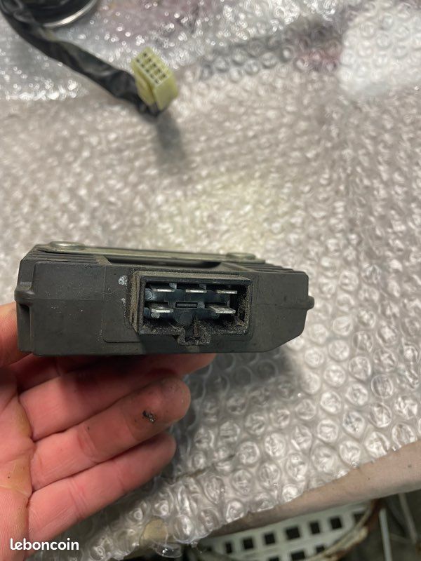 Régulateur De Tension (OEM: 3TJ819600200) Yamaha XJ6 600 S DIVERSION 1991- 1995