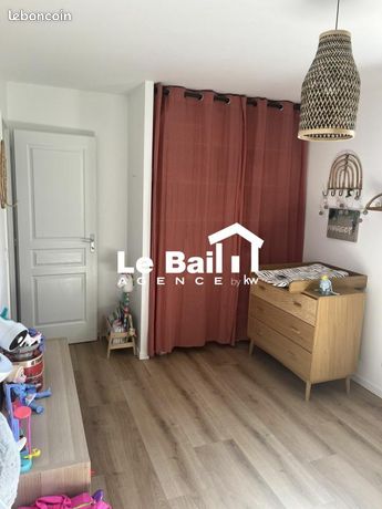 https://img.leboncoin.fr/api/v1/lbcpb1/images/ce/40/83/ce40831b3942100dccf2fd7fc3bcb7bd6281b588.jpg?rule=ad-image