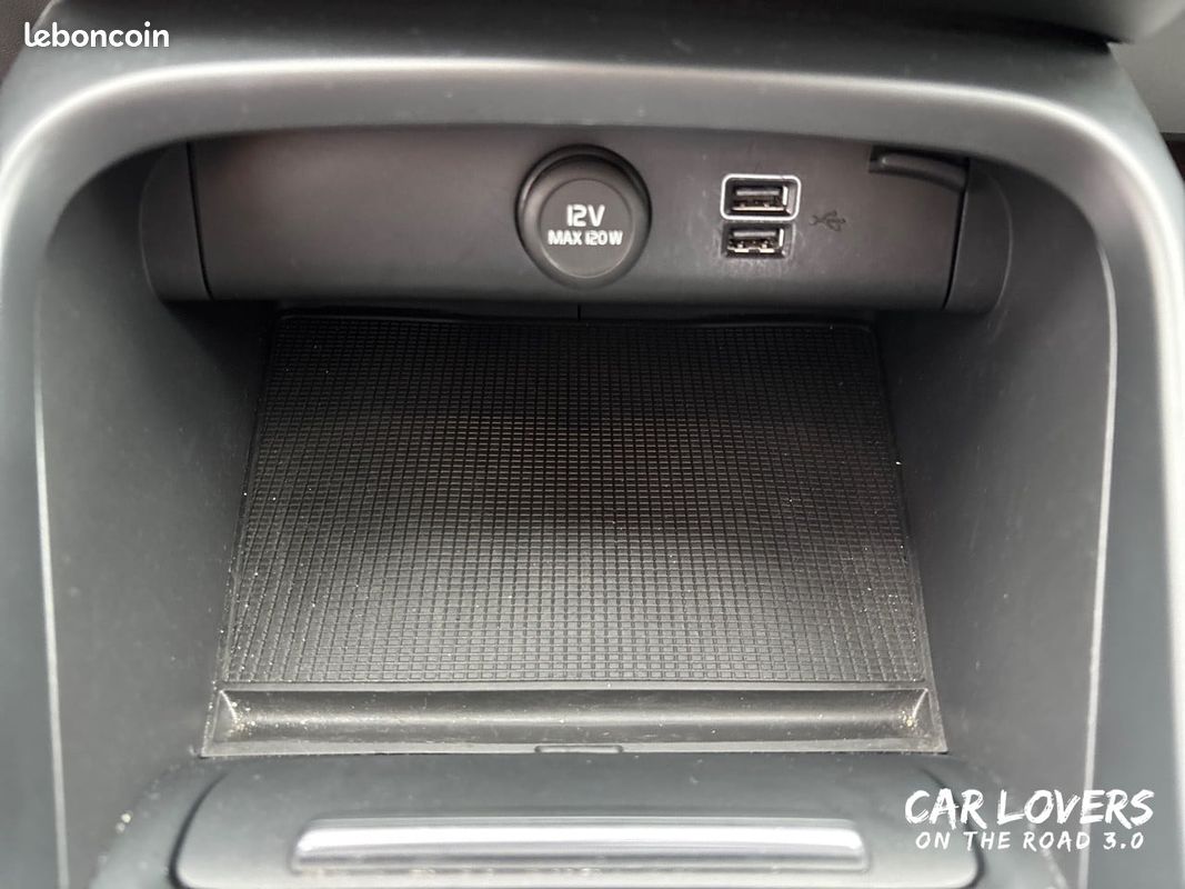 VOLVO XC40 D3 AdBlue 150 ch Geartronic 8 Business (image 24)