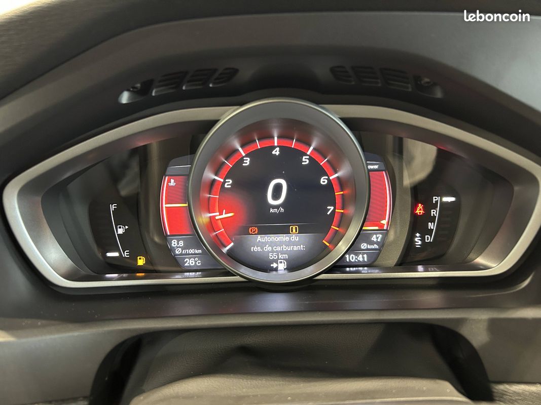 VOLVO V40 T2 122 ch Geartronic 6 Signature Edition (image 14)