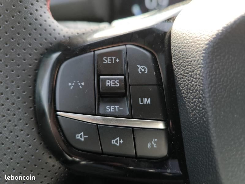 Ford Puma 1.0 EcoBoost Hybrid 125ch ST-Line X S&S Powershift (image 24)