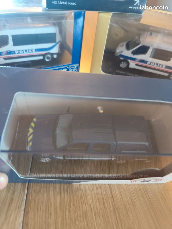 NISSAN NAVARA NP 300 SECOURS EN MONTAGNE SDIS 06 1/43 ALARME Voiture de Collecti